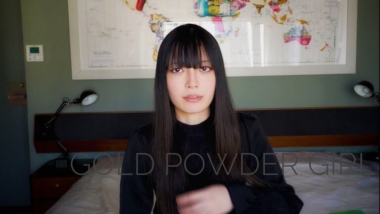 Gold Powder Girl 01