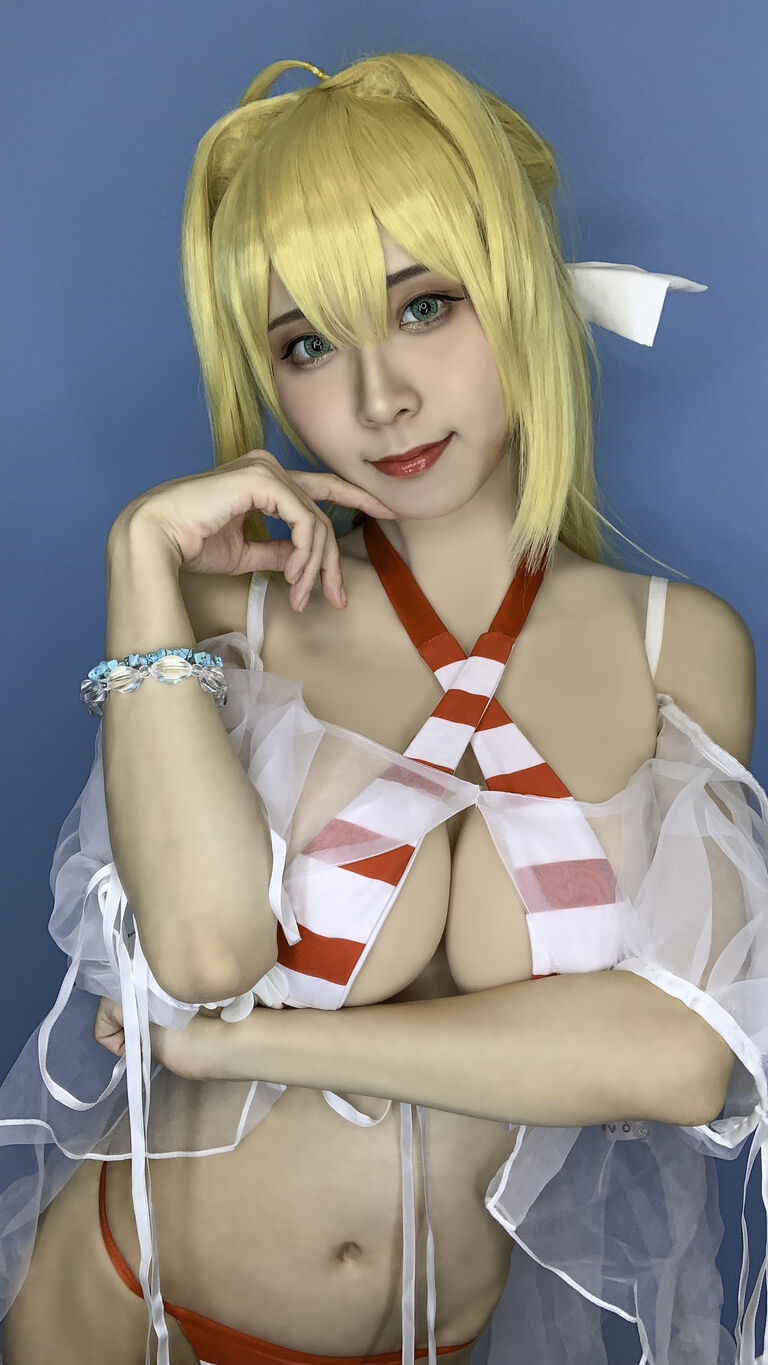 【新刊】FGOネロ コスプレ写真集「Fantastic Nero!」