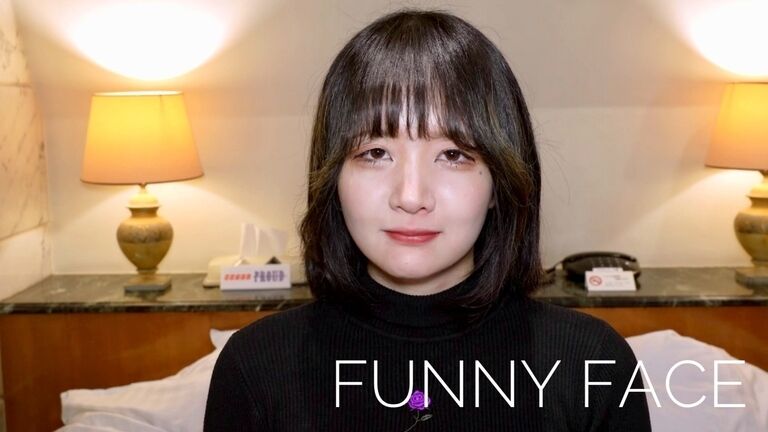 FUNNY FACE 04