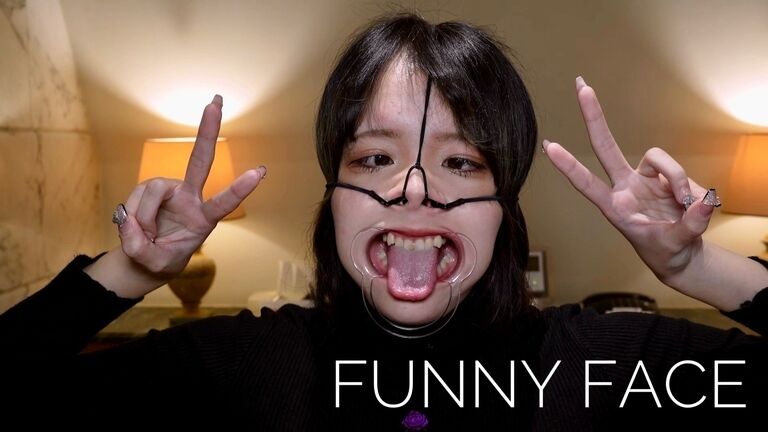 FUNNY FACE 04