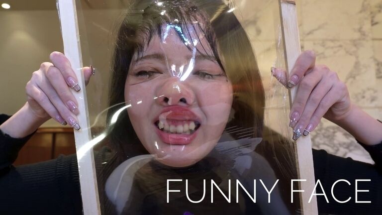 FUNNY FACE 04