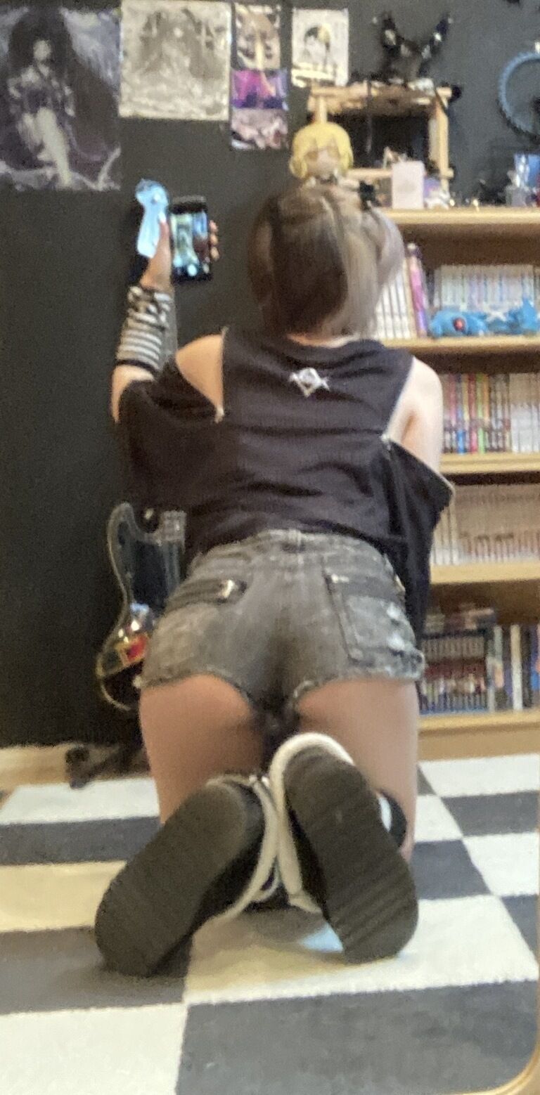 第二弾 サブカル地雷系女子が脱ぐ♡
