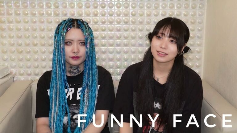 FUNNY FACE DUO 00