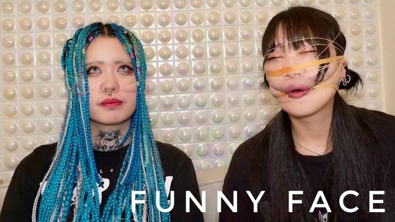FUNNY FACE DUO 00