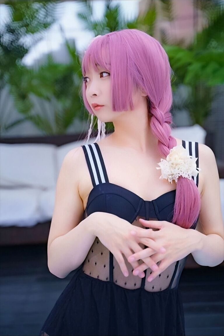 142_変わりだね水着をご所望で？.