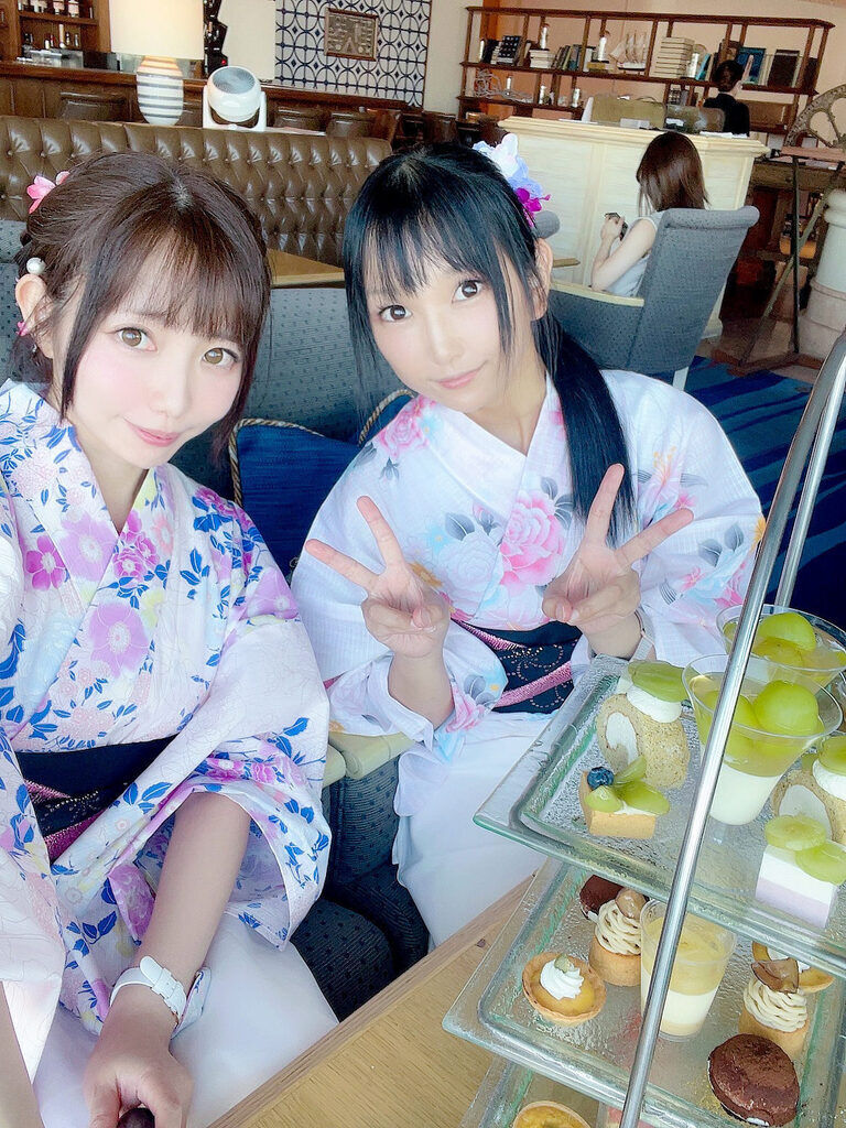 レン&みゅ。エモエモ浴衣デート💕