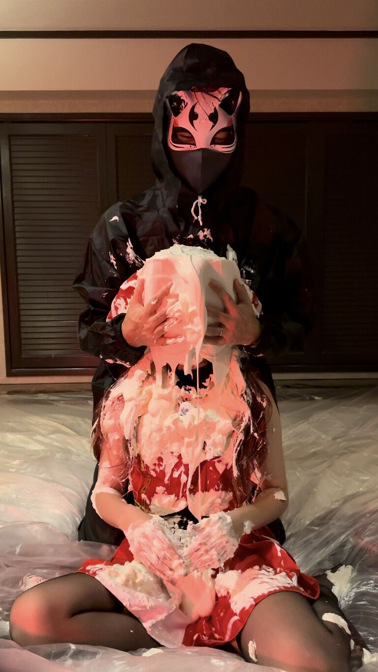 パイ投げ師のお仕事１（はるちゃん）