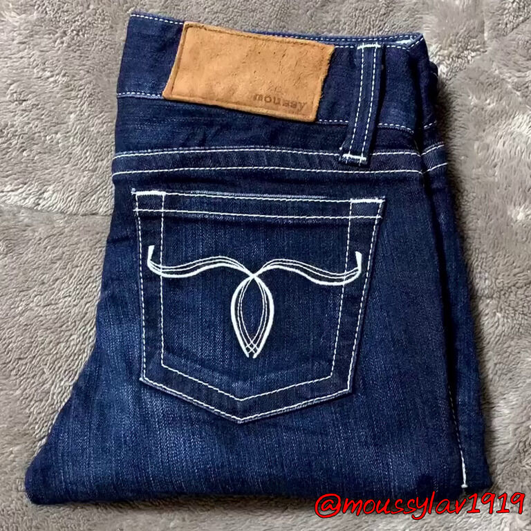 最近出かける時はこのスキニー😊👖超お気に入りジーンズ❤️✨