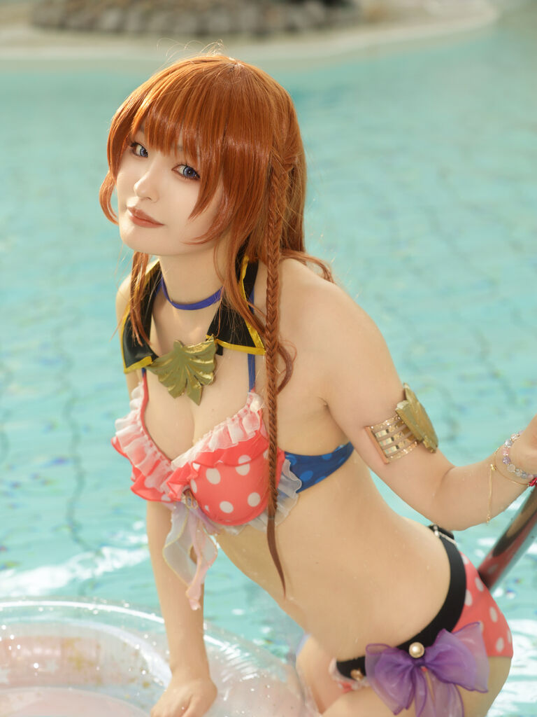 水着リーシャ　コスプレ写真集