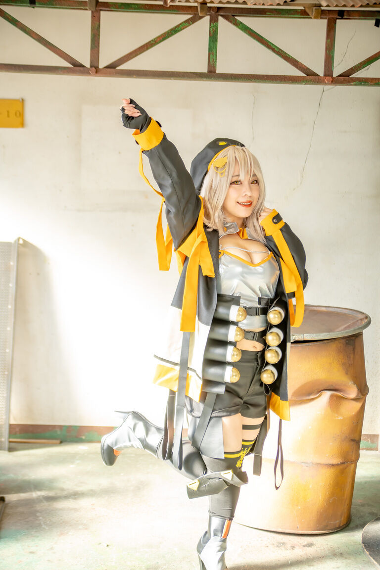 Giant Steps(NIKKEアニスコスプレ写真集)