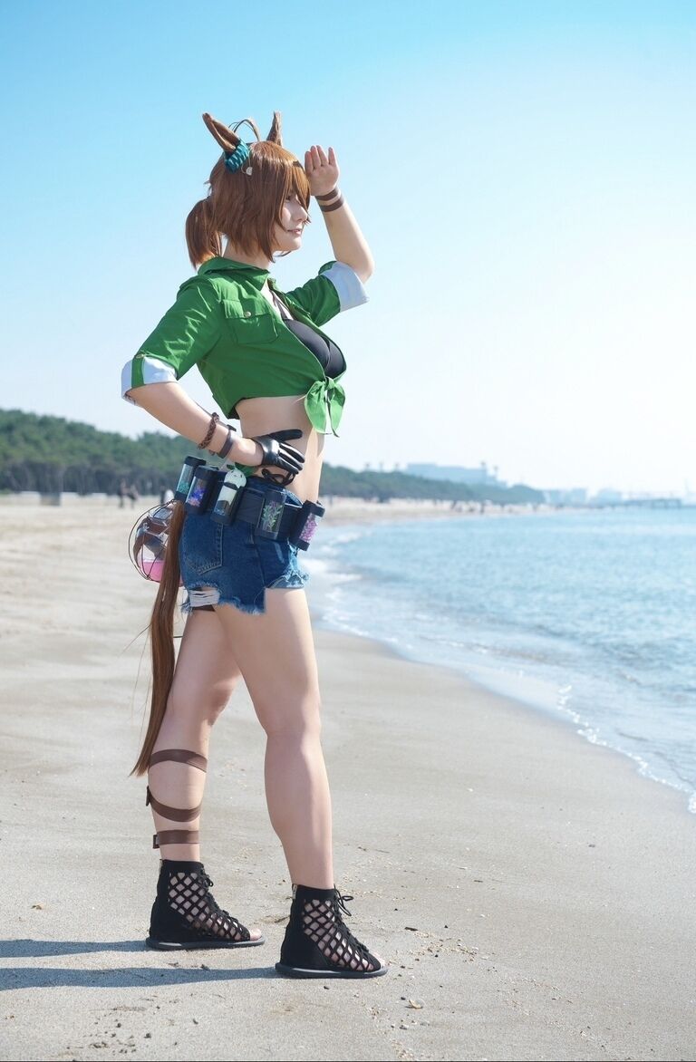 「U=ma4」[Lunatic Lab]アグネスタキオン 水着写真集