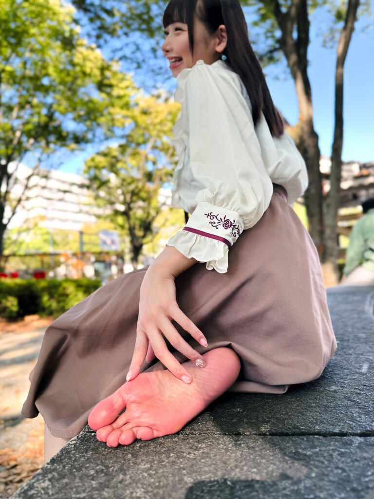 ［鹿乃ばんび］あのこのあしうら写真展
