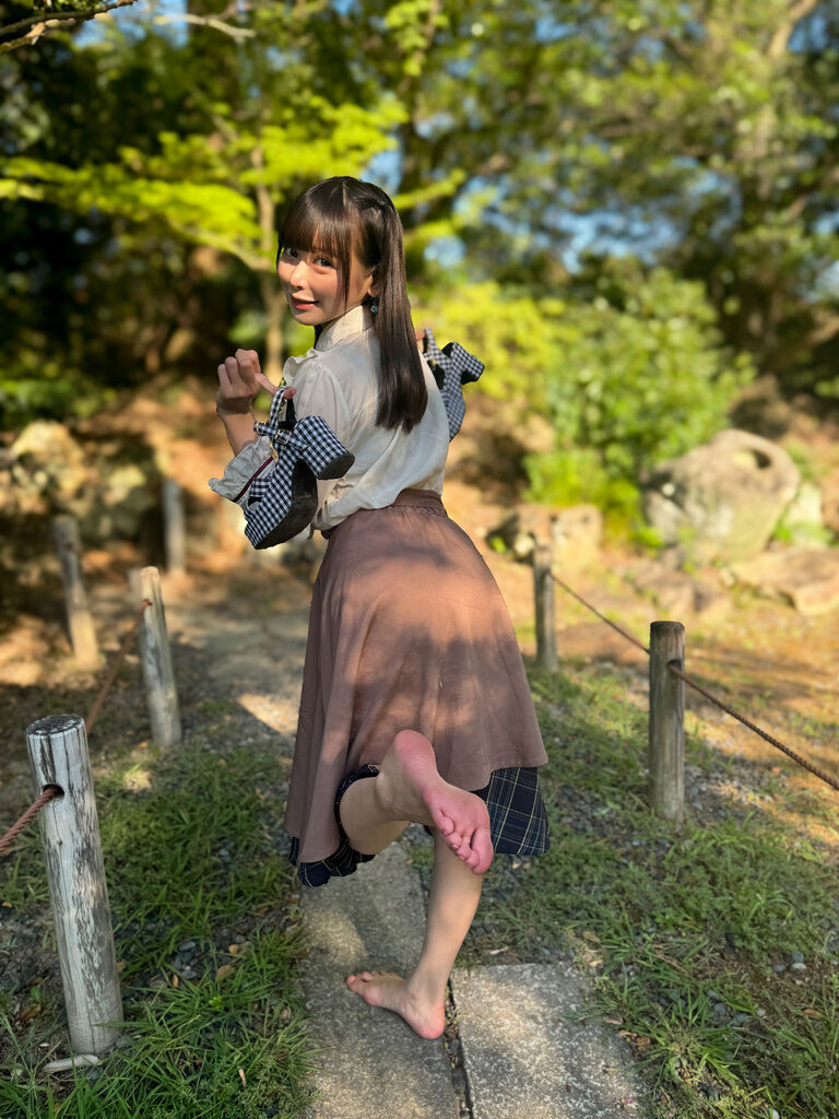 ［鹿乃ばんび］あのこのあしうら写真展
