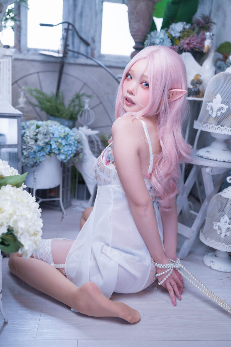 水羽えとエルフ新作写真集