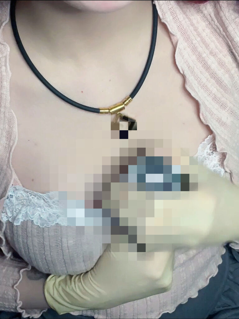 ゴム手袋つけて"ごしごし"囁きながらマイクをｼｭｺｼｭｺする動画💓